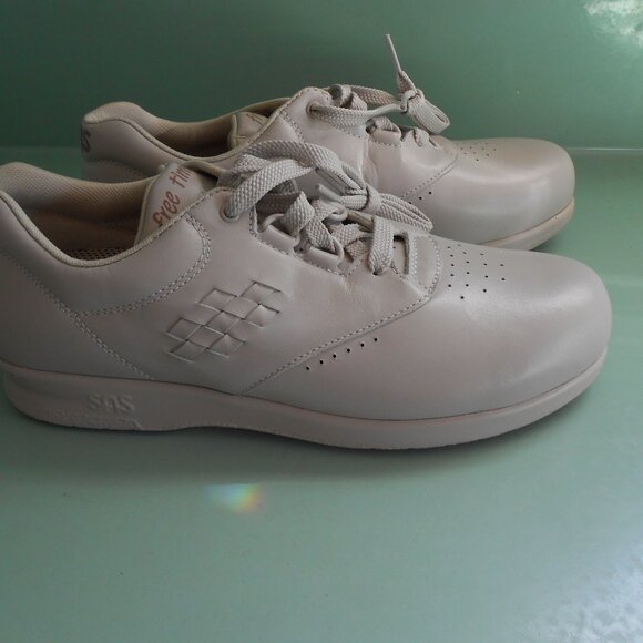 NWOT SAS Free Time Beige Bone Tripad-Comfort Walking Shoes Sneaker Women's 8.5 N - Picture 1 of 11